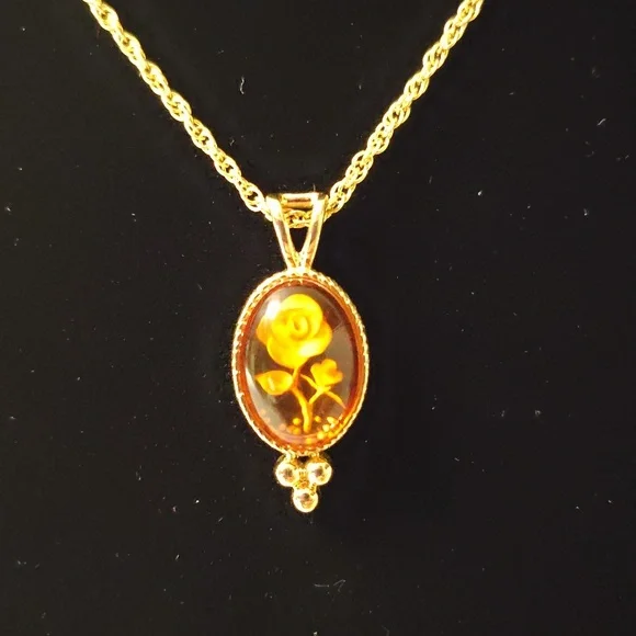 Amber Colored Flower Pendant Necklace - Picture 2 of 5
